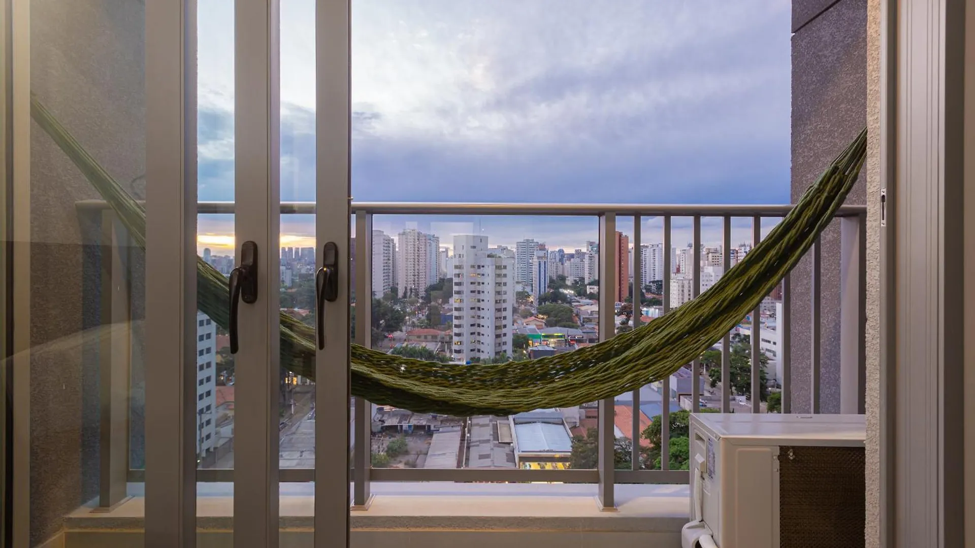 Easy Star - Studio Incrivel Em Moema - Et04H Sao Paulo