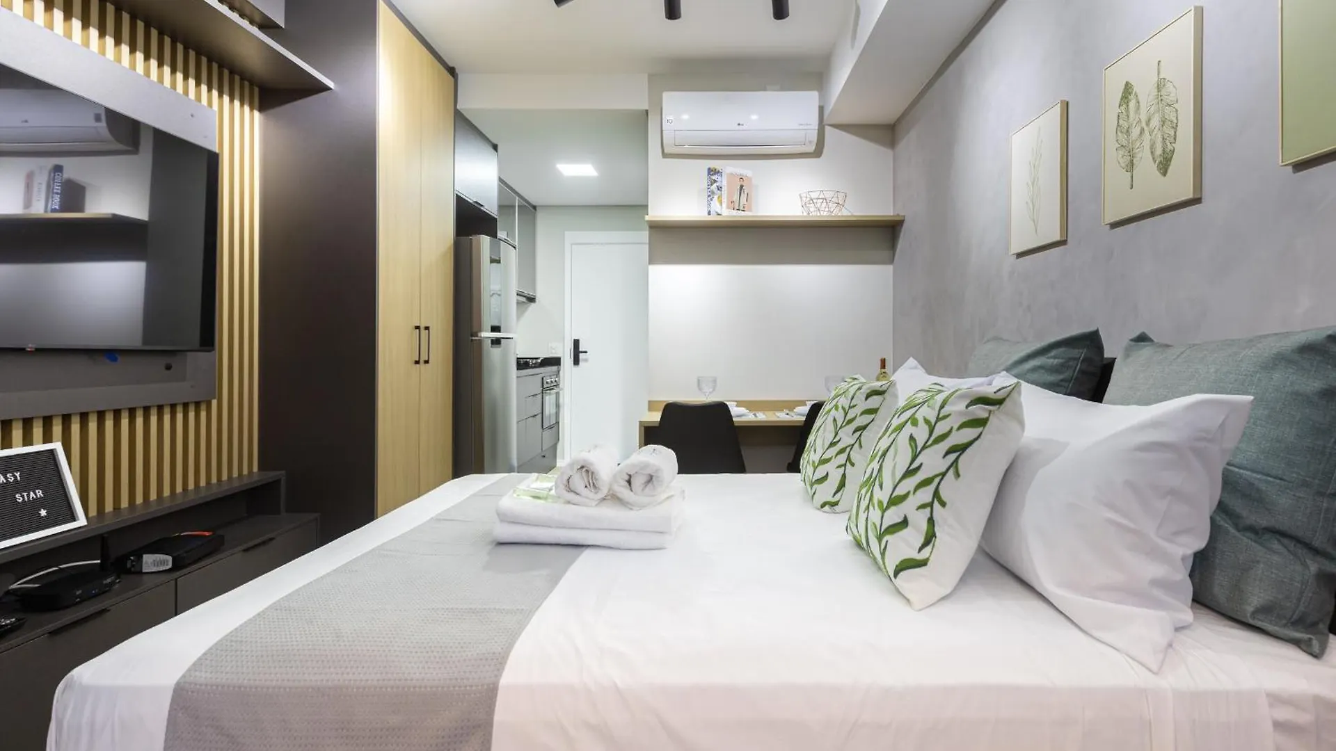 Easy Star - Studio Incrivel Em Moema - Et04H Sao Paulo 0*,  Brazil